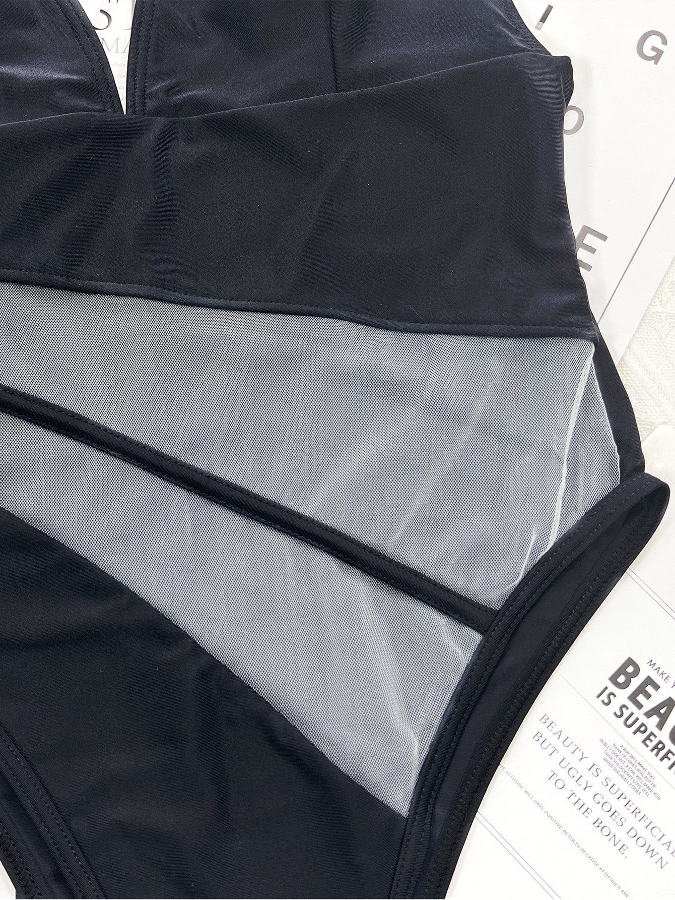 Bañador negro con malla transparente - Image 5