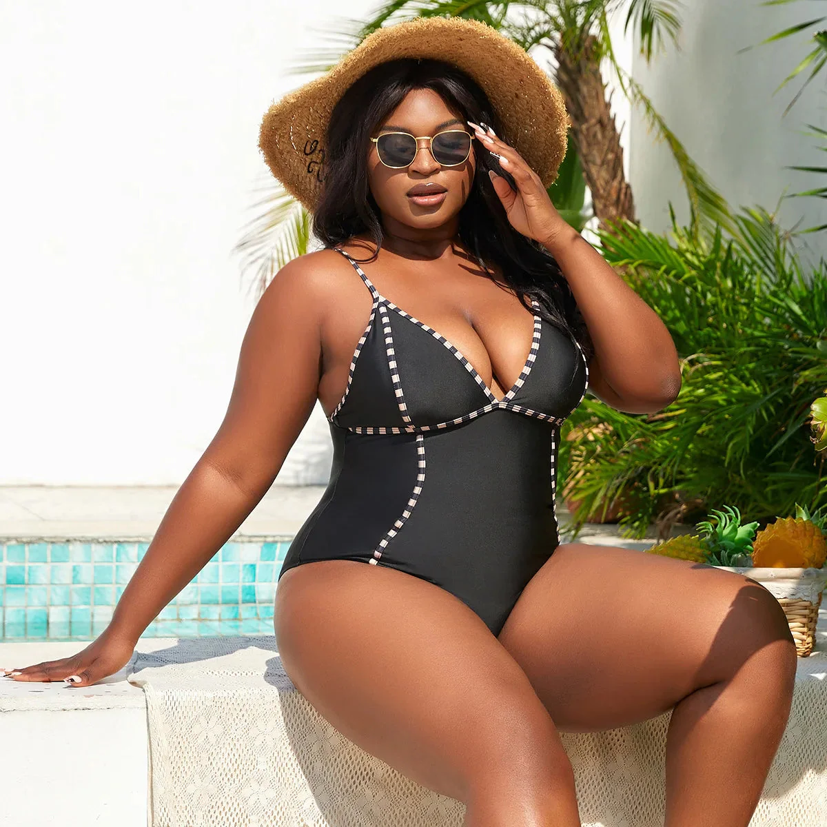 Bañador negro plus size con estampado - Image 4