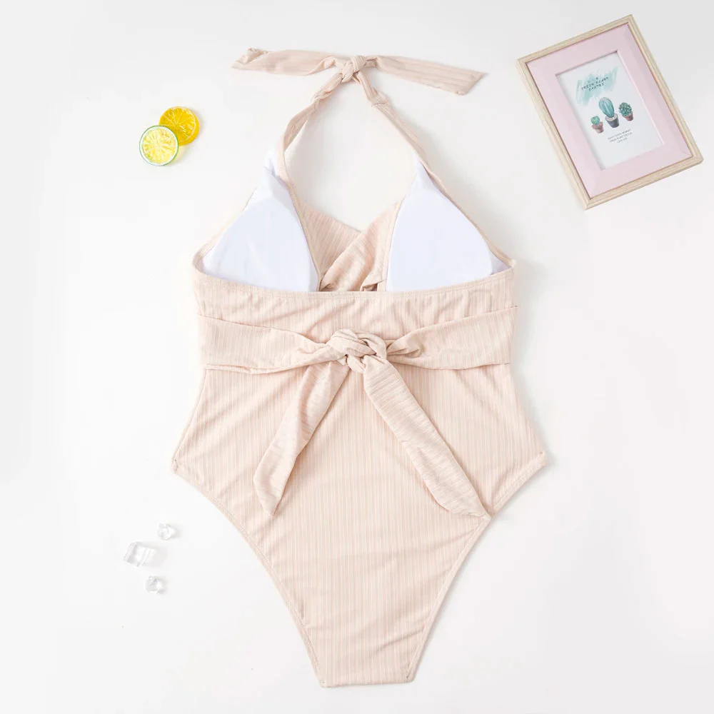 Bañador plus size con escote retorcido - Image 6