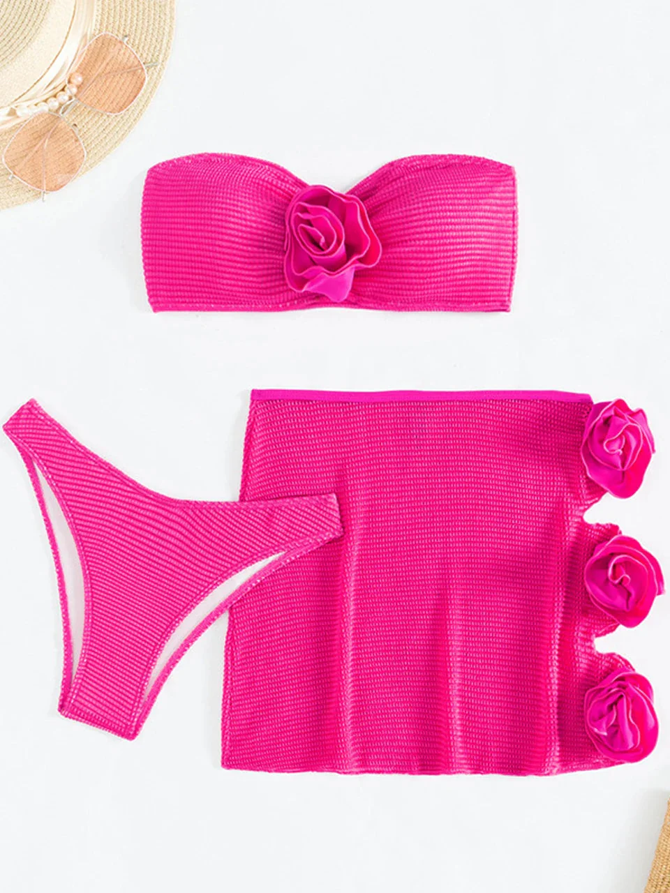 Biquini con rosas y minifalda con recortes - Image 4