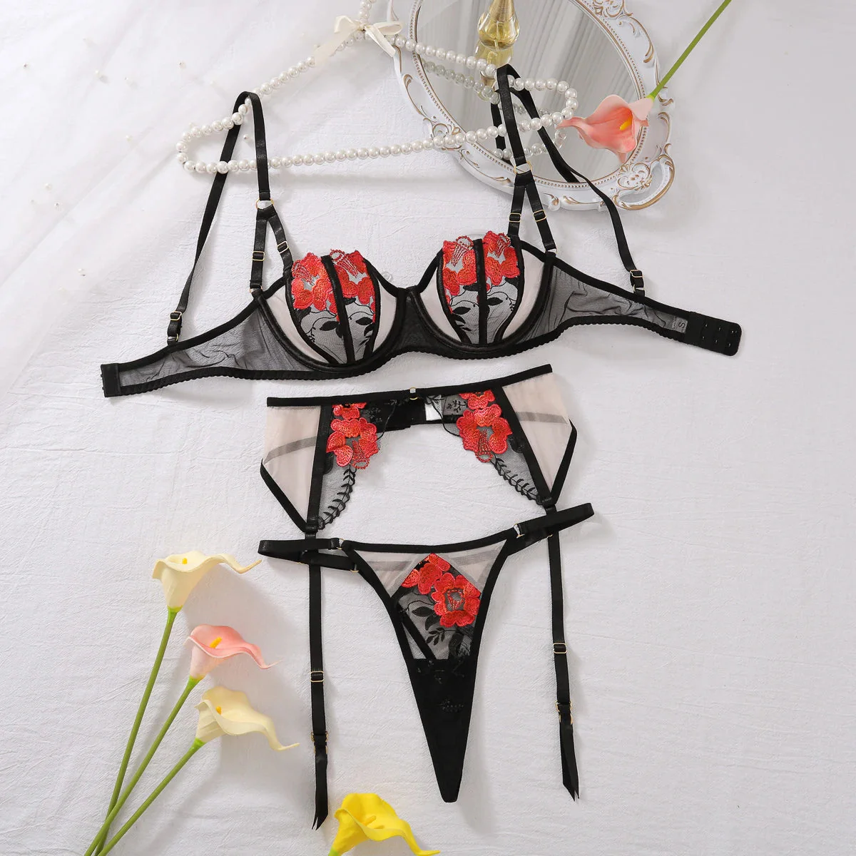 Conjunto de lencería con bordado de flores Sam - Image 5
