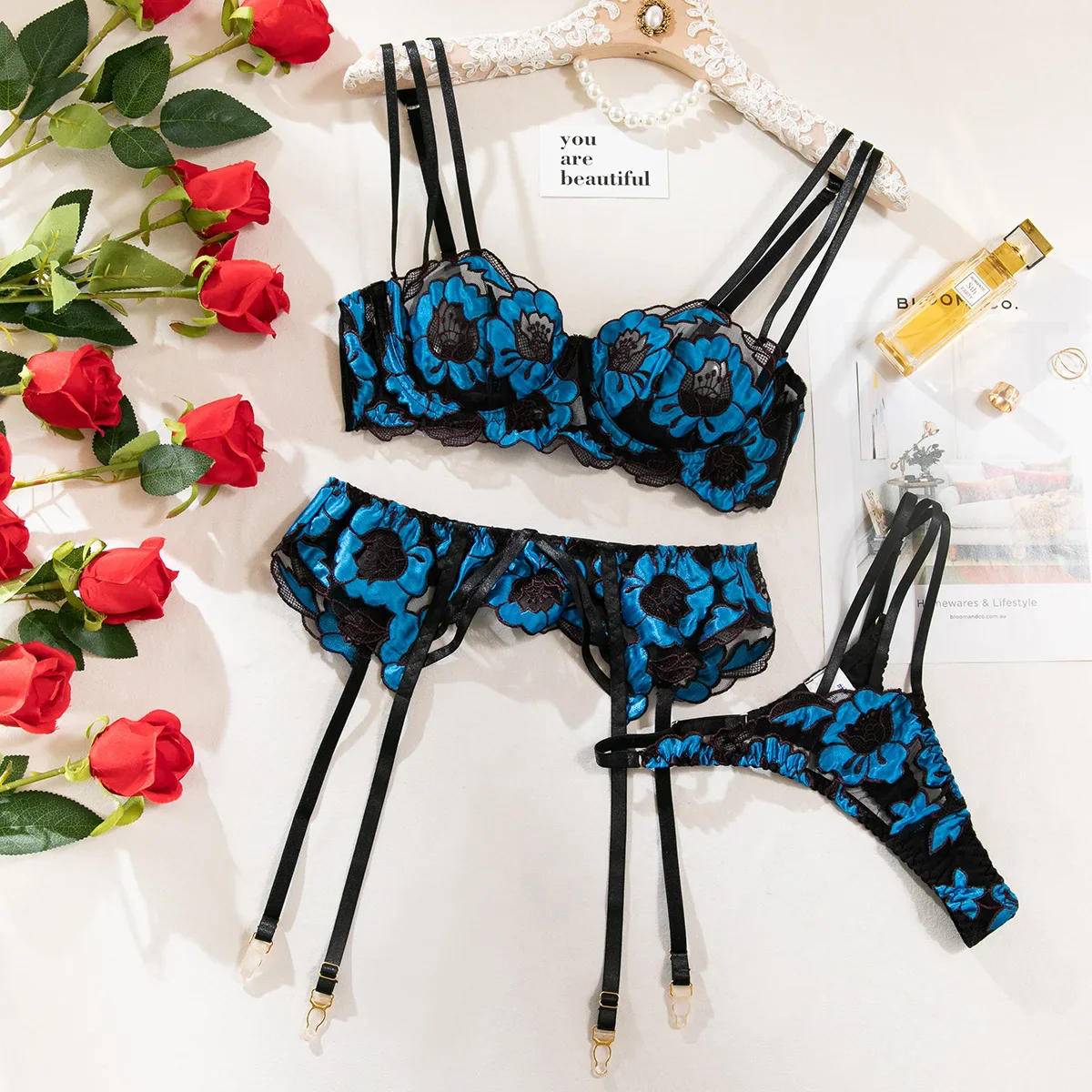 Conjunto de lencería con bordado floral Stephanie - Image 6