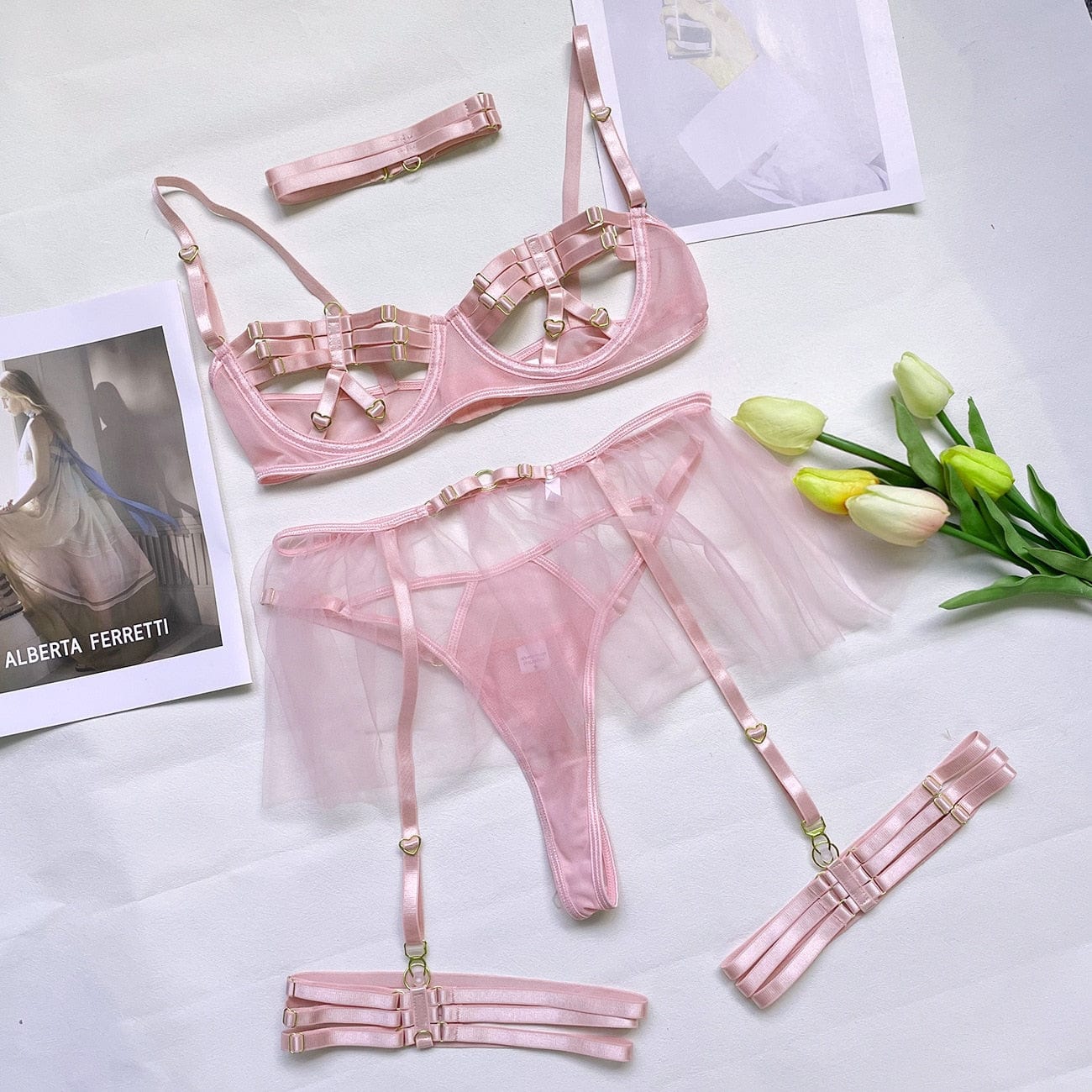 Conjunto de lencería con volante Ariana - Image 3