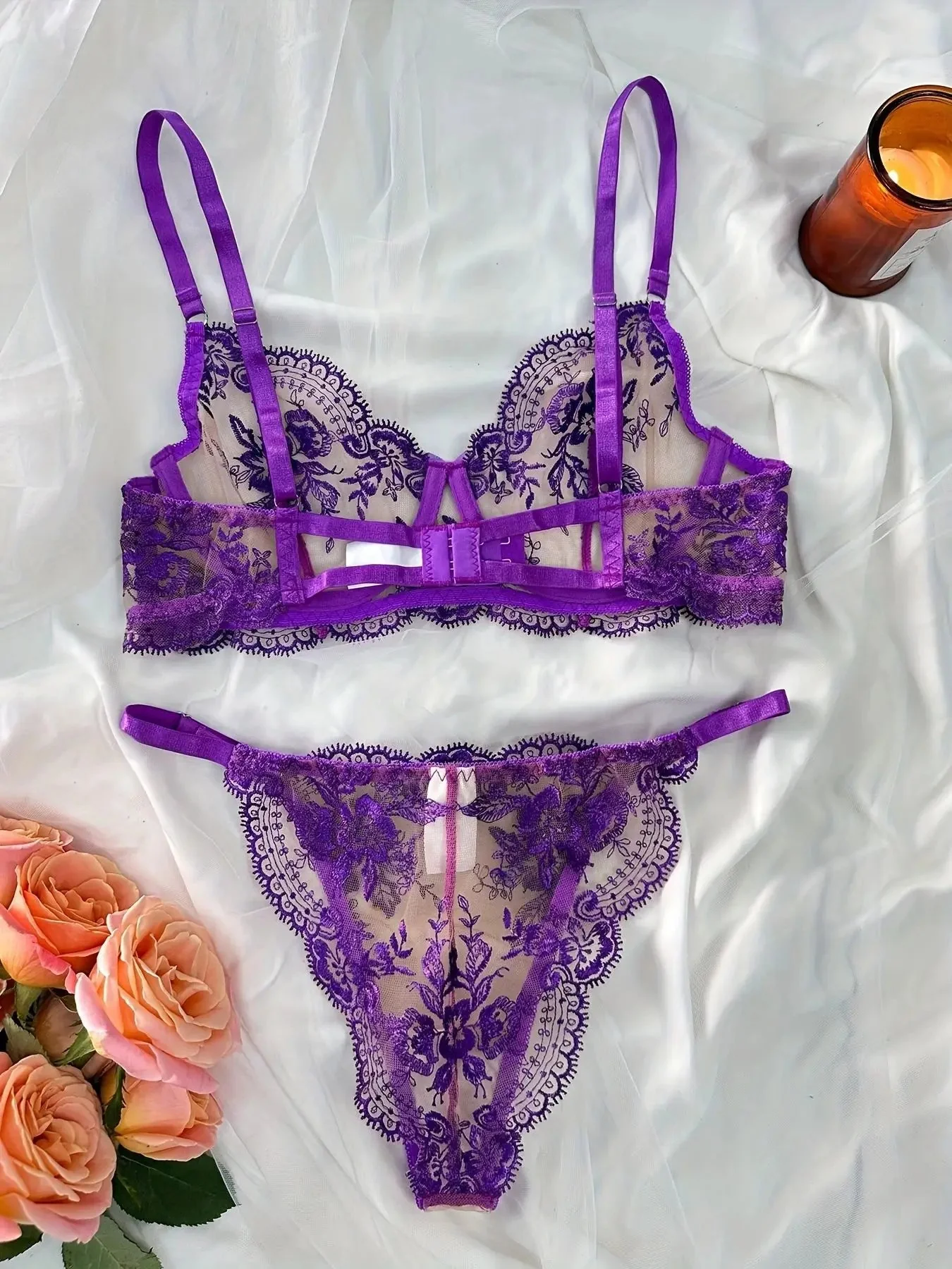Conjunto de lencería de encaje con bordado Zuri - Image 7