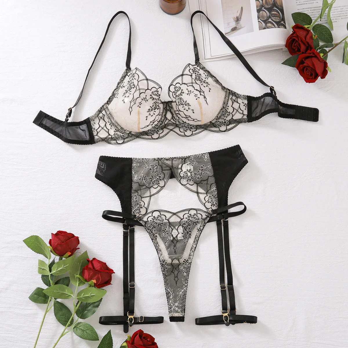 Conjunto de lencería de encaje Louise - Image 4