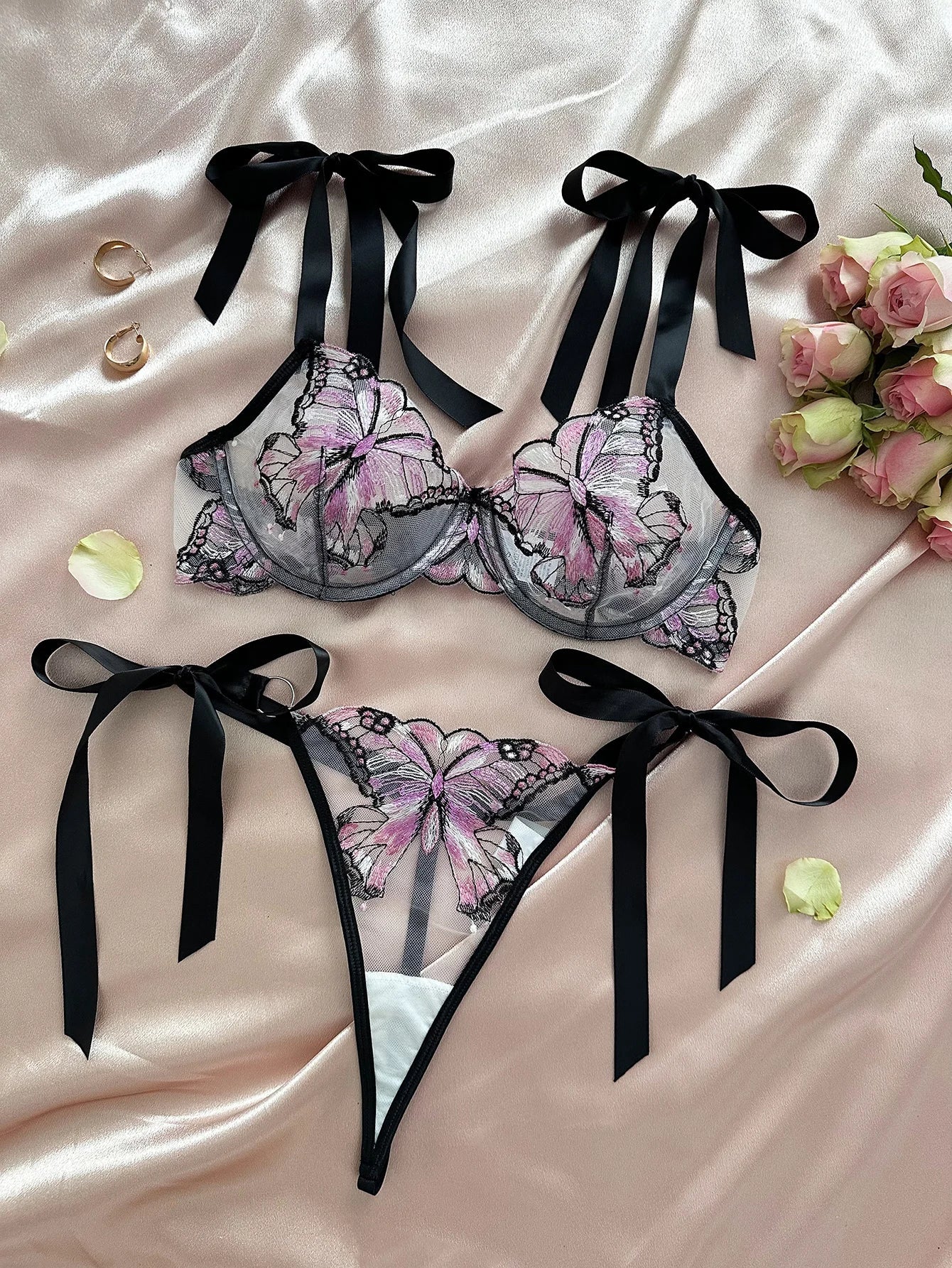 Conjunto de lencería de malla con bordado de mariposa Blair - Image 8