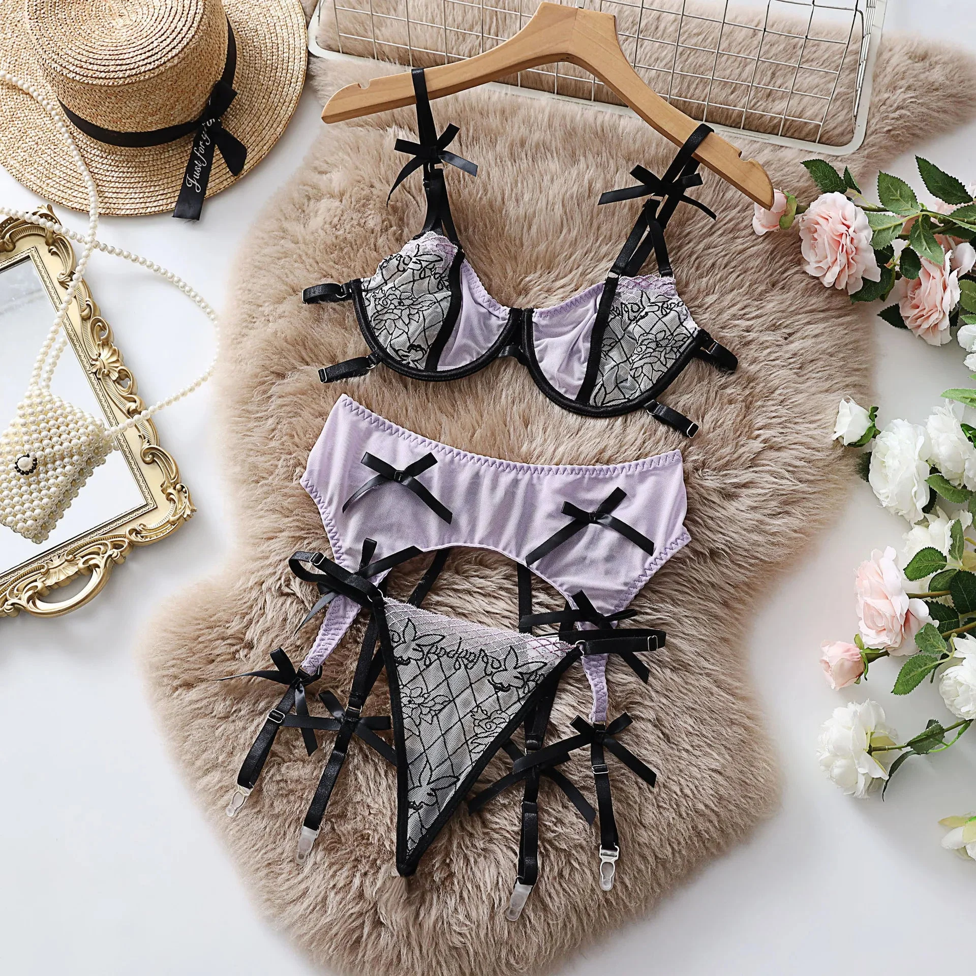Conjunto de lencería de malla con lacitos Marcella - Image 6