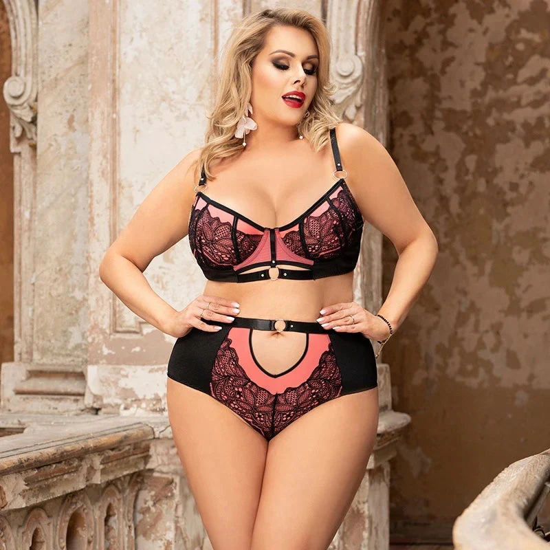 Conjunto de lencería plus size con encaje y recortes - Image 2