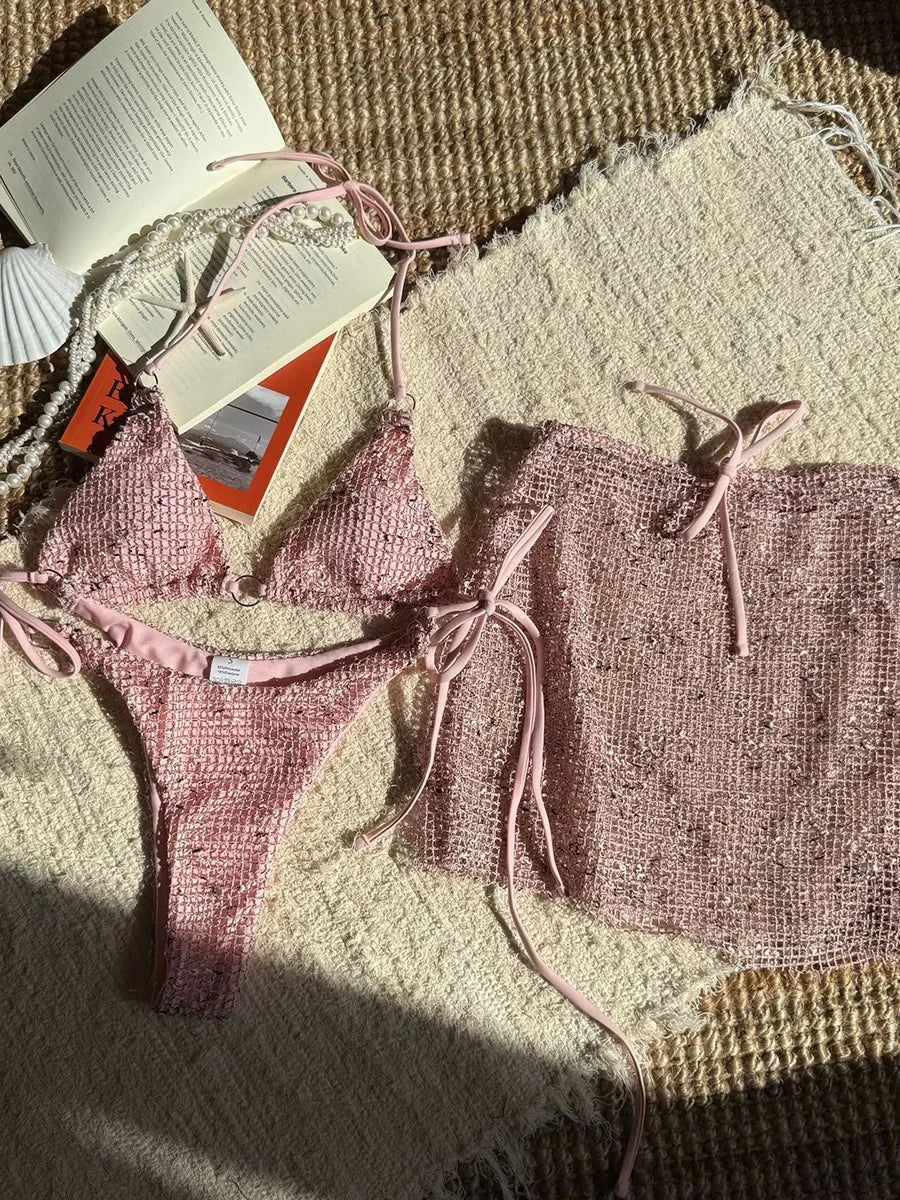 Traje de baño de rejilla con minifalda - Image 5