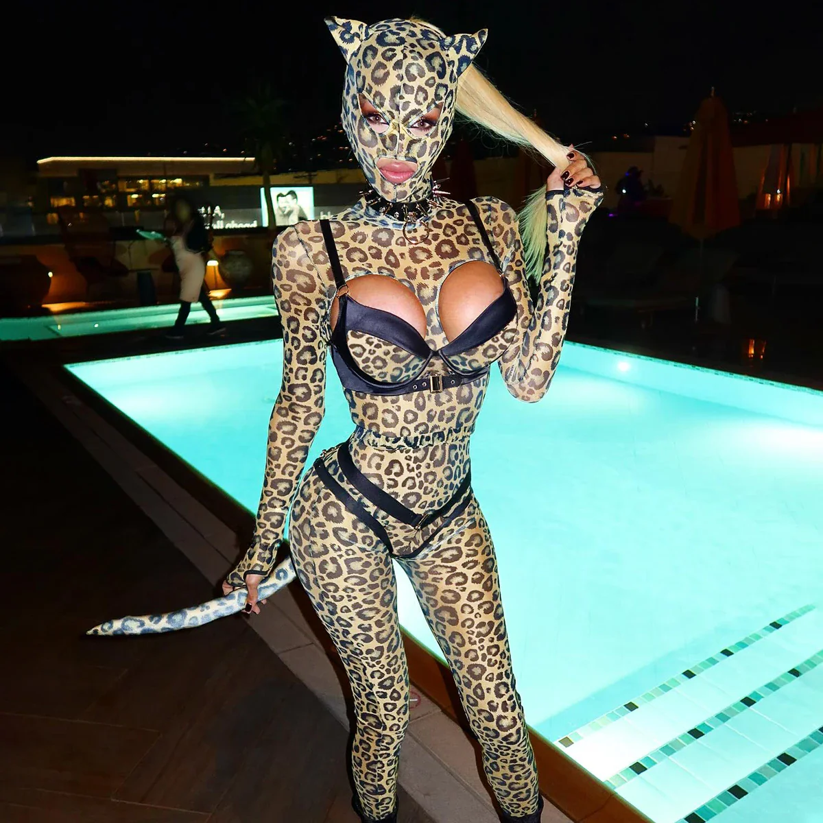 Traje de cuerpo con motivo de leopardo con antifaz