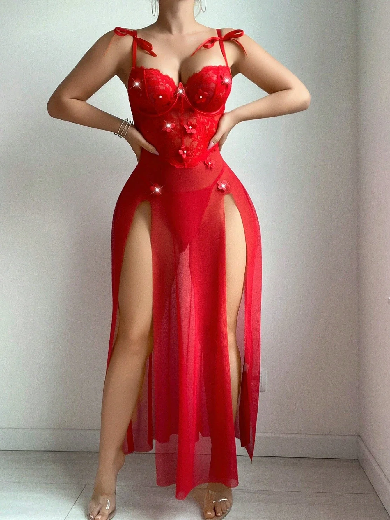 Vestido de malla con flores y tirantes lazados - Image 4